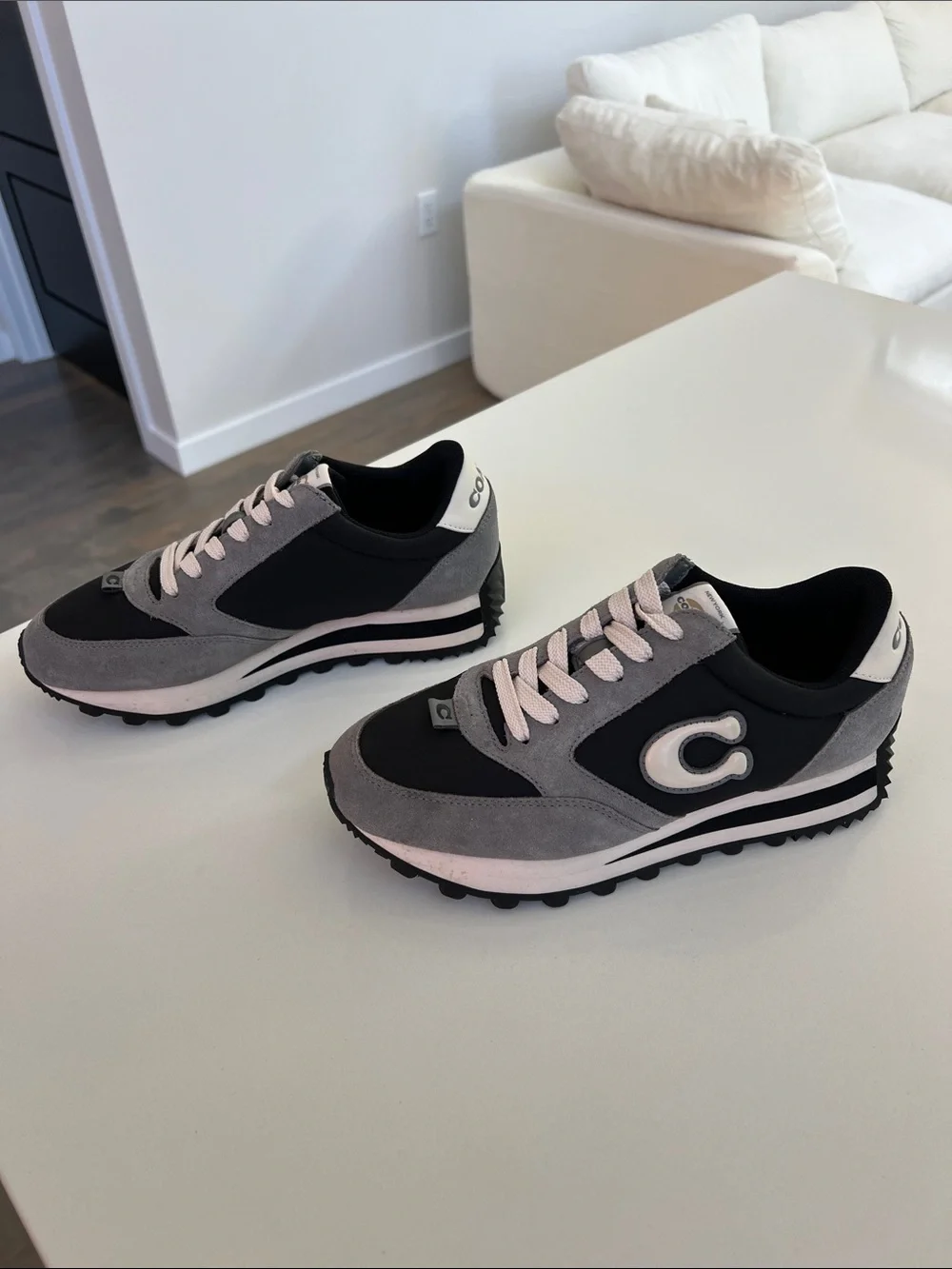 Coach runner lace up sneakers black and chalk gray cream C logo size 6.5